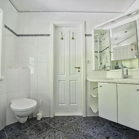 Haus-unter-reet Nyaraló *